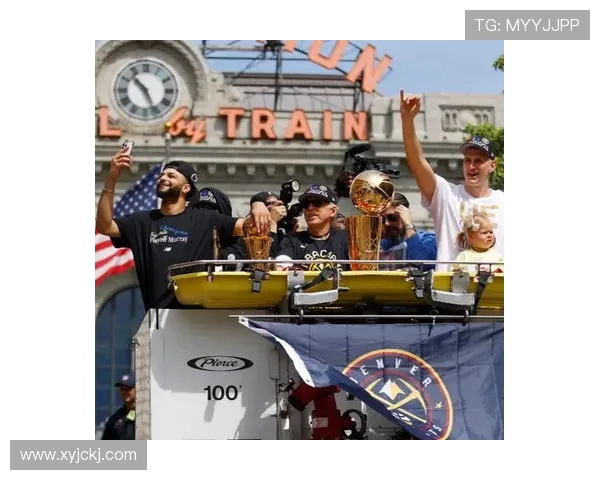 丹佛掘金与对手激烈角逐，引发球迷热议